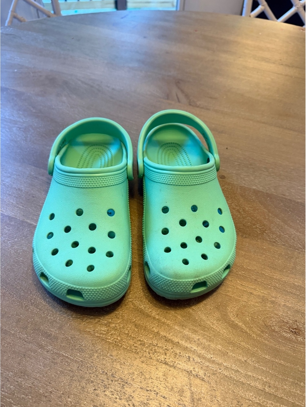 Crocs Classic Clogs Mint Green Size M6/W8 Lightweight Slip-On Shoes